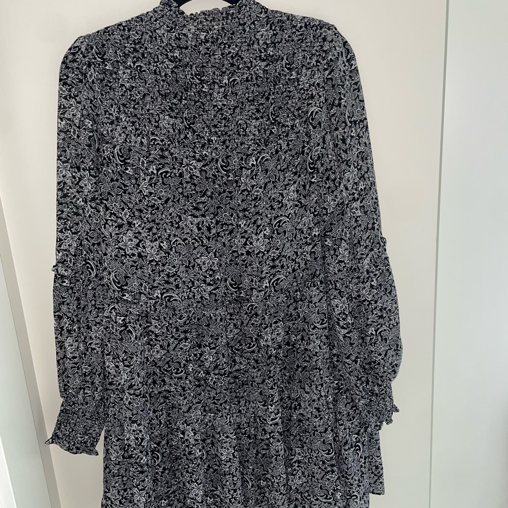 dynamite black and white patterned dress - possibly size M